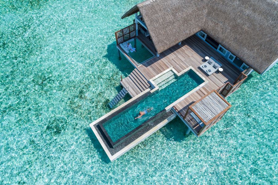 Four Seasons Landaa Giraavaru